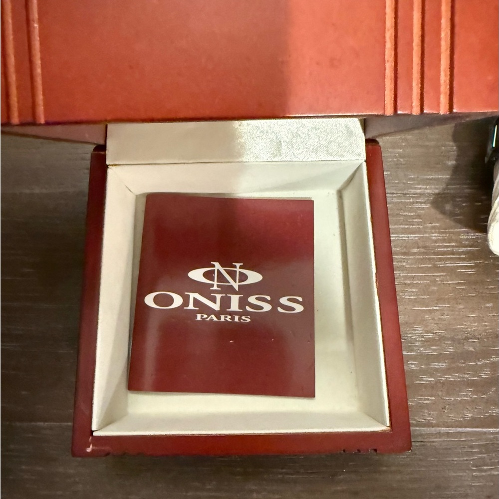 ONISS Women’s, Black and Rose Tone, Ceramic Watch. - Picture 7 of 8